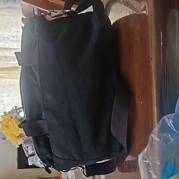 Black Kipling Small Crossbody - Picture 2 of 7